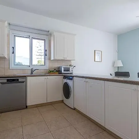 Located In A Stunning Area With Scenic Views ! Πέγεια